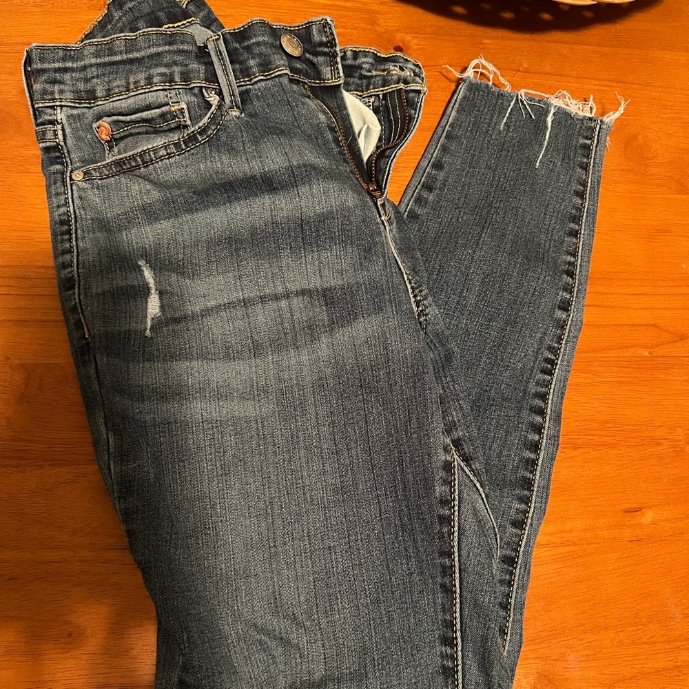 Levi’s DENIZEN Mid Rise Skinny